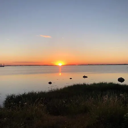 6 Person In Stubbekobing-by Traum